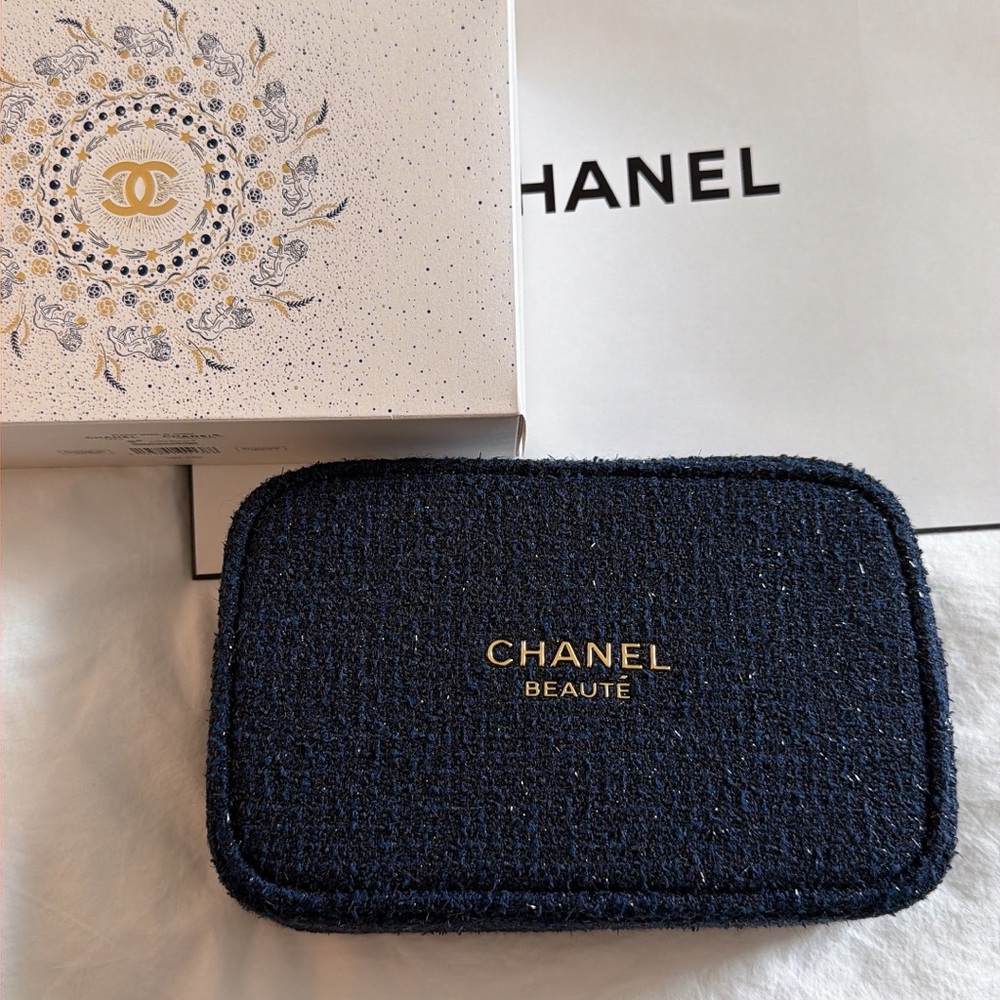 CHANEL | 2025 Beauté Dark Blue Tweed Cosmetic Bag